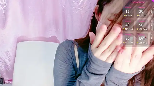 แชท XXX สดของ Niinachan