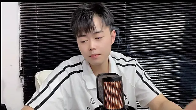 GUCCI-BOY1314 Webcam show