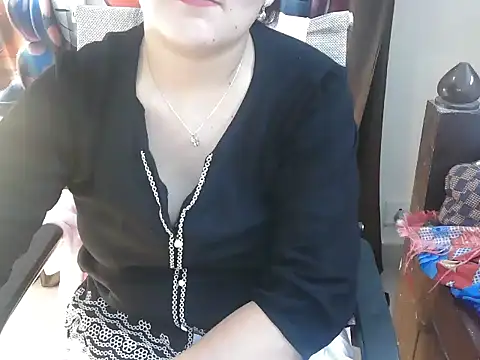 _chitranshi Adlı Modelin Canlı XXX Sohbeti