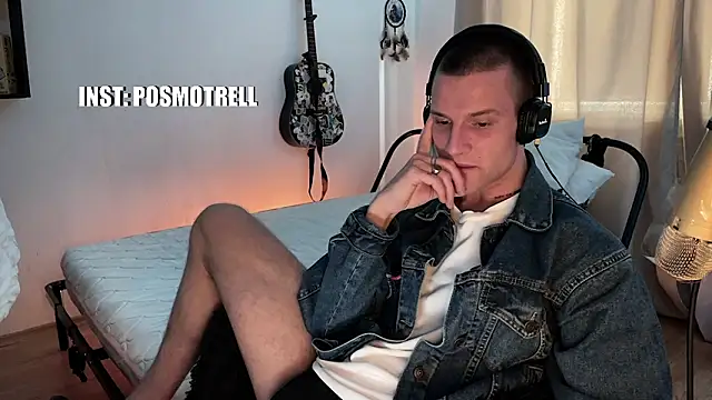 ETHAN_MOORE: απευθείας συνομιλία ΧΧΧ