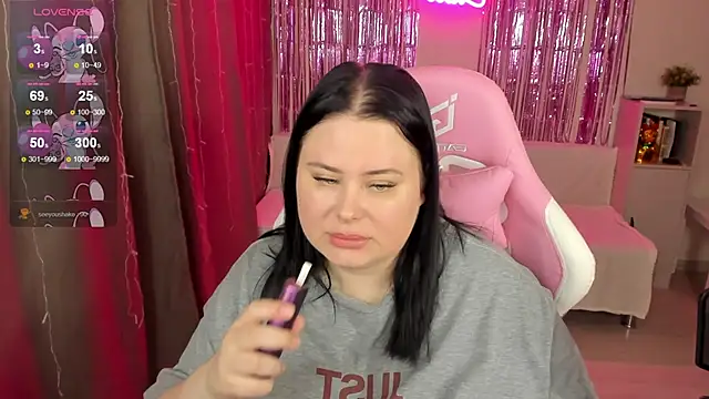 Akemi_BBW's Live XXX Chat