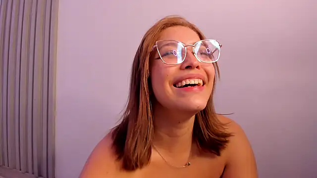 AbrilBloom's Live XXX Chat