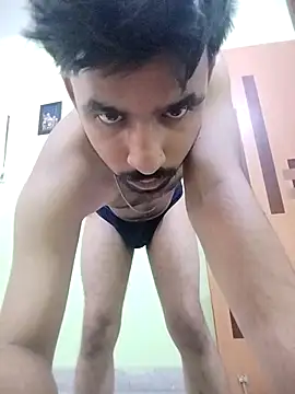 indian_danny Adlı Modelin Canlı XXX Sohbeti