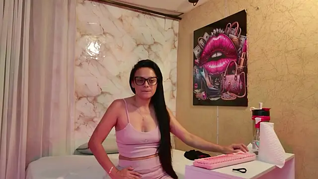 QueenSallyDesire Chat XXX live