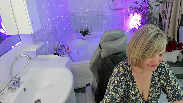 BettyGibsonn's Live XXX Chat