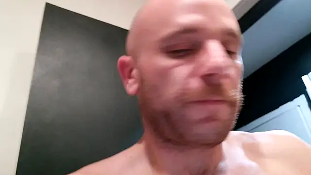 FrankieFuckMe's Webcam Show