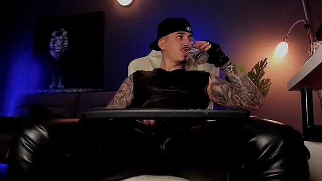 Онлайн чат XXX uptomatty