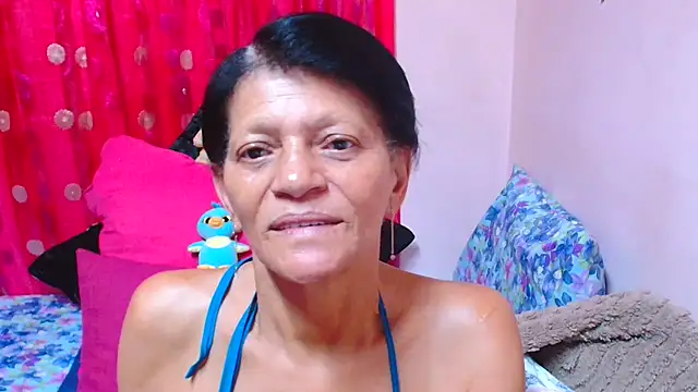 SLUTTYROXY élő XXX-chatje