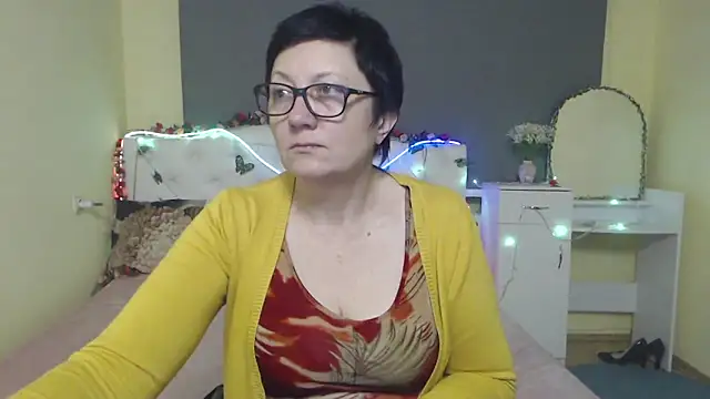 EmilyL0ve Chat XXX in diretta
