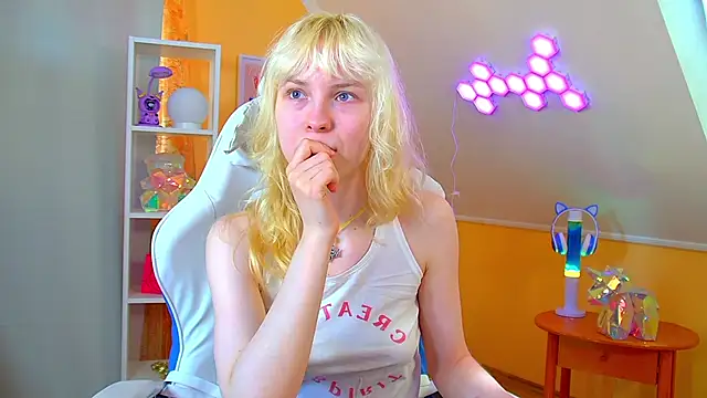 HannahHollis' Live XXX Chat