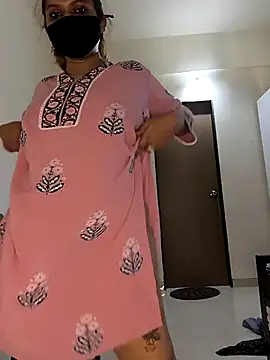 Malika_Secrets 即時 XXX 聊天