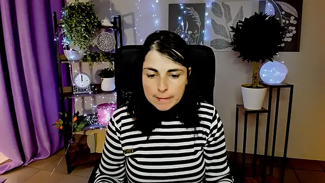 MartaEdams 现场XXX聊天