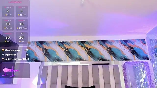 IsaDiiaz 现场XXX聊天