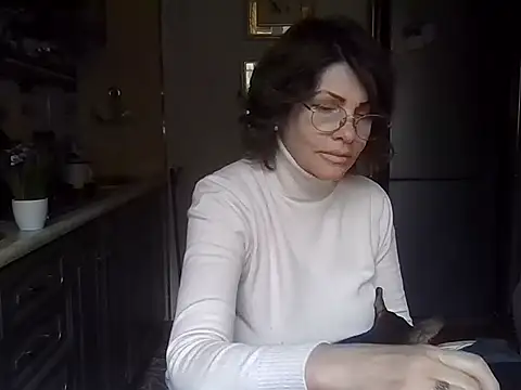 Baby-Matilda Adlı Modelin Canlı XXX Sohbeti