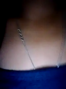 Zara-Lina Pertunjukan Webcam
