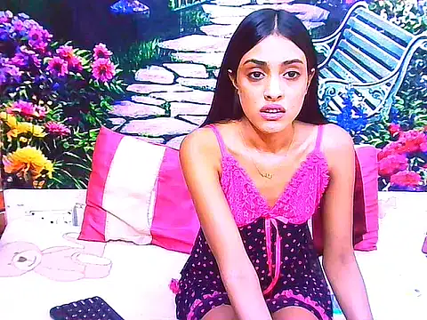 IndianPretty14u2Luv 现场XXX聊天
