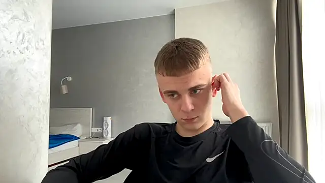 SoloFury live XXX chat