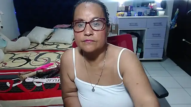 pervert_mommy_'s Live XXX Chat