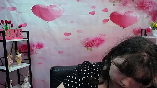 NeonilaLisova: онлайн-секс-чат