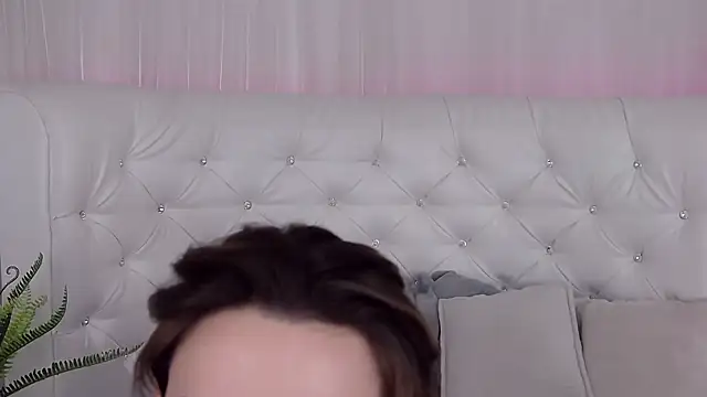 XXX chat uživo modela RobbyCharming