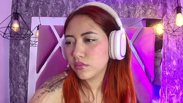 Saelivrae's Live XXX Chat