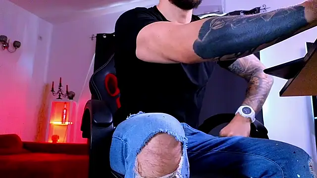 Chat XXX Live MightyAaron66