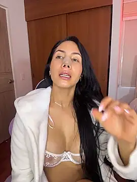 ArianaReynoldss' Live XXX Chat