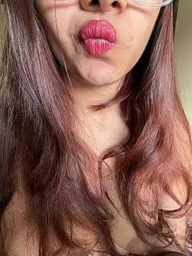 Queen_sofiyaa's Webcam Show