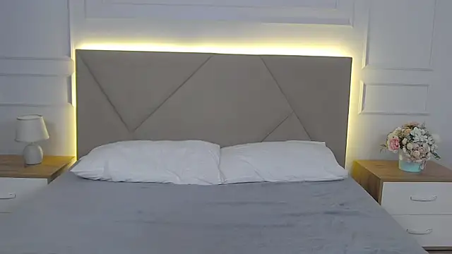 ArianaMilss 网络视讯表演