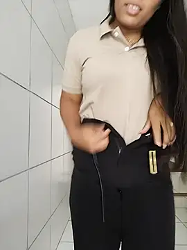 Show de IndiaPozuda_ na webcam