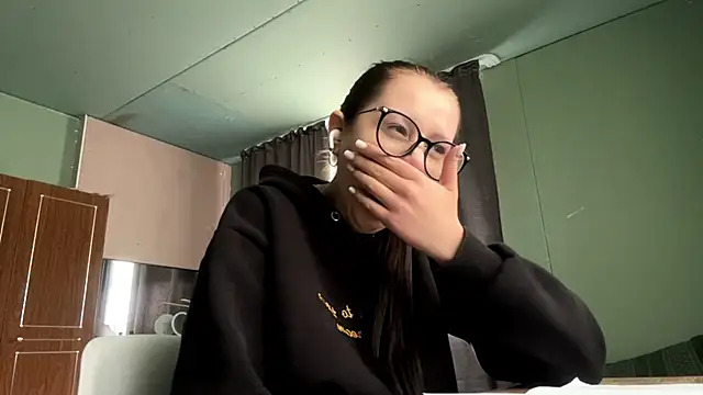 AdelleBaggenstossn Webbikameraesitys