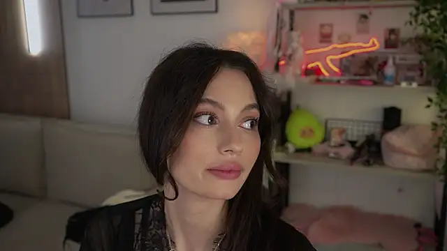 XXX chat uživo modela FirstOfFallen