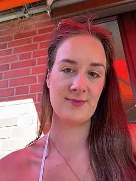 EllaMae Chat XXX live