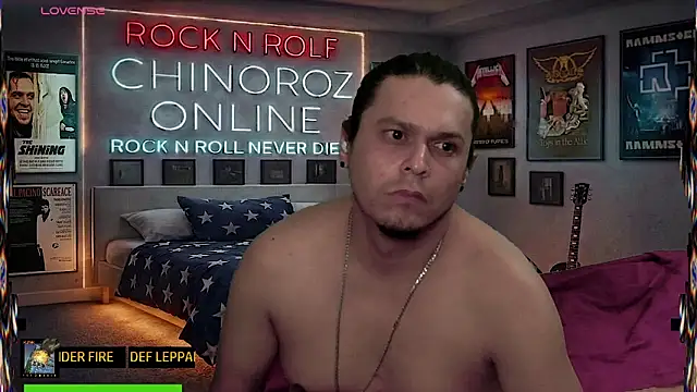 chino_roz élő XXX-chatje
