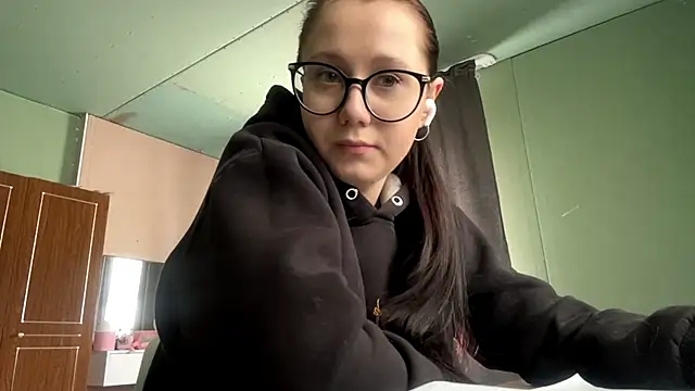 AdelleBaggenstoss Webcamshow