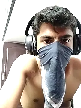 Tamil_pyan 网络视讯表演