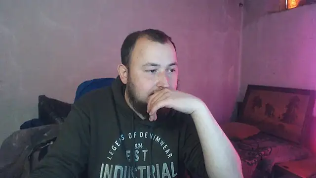 Show modela BIG-COCK-OMG na web-kameri