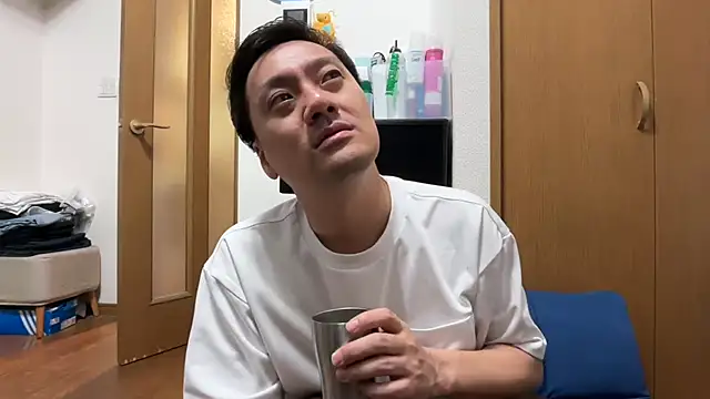 takuya-yama Show in webcam