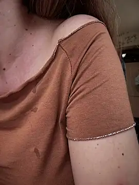 Show modela didihairypussy na web-kameri
