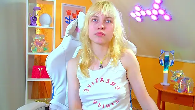HannahHollis' Live XXX Chat