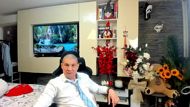 SpartacusDaddy48's Live XXX Chat