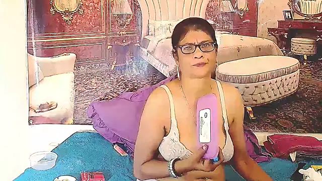IndianAllure 라이브 XXX 채팅