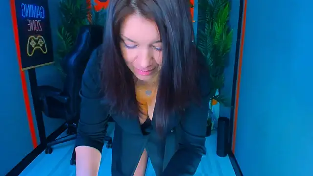 AnaMills' Live XXX Chat