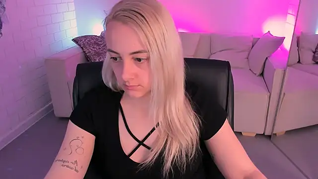 CarolMoor Live XXX-Chat