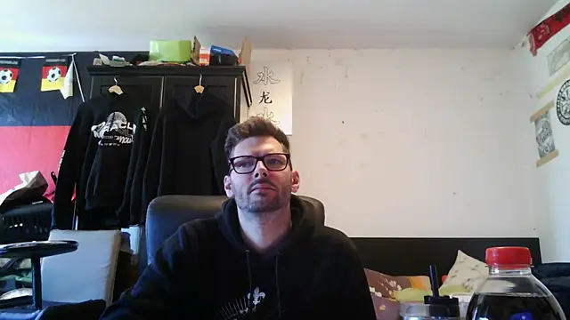 Show de Die-geile-Sau na webcam