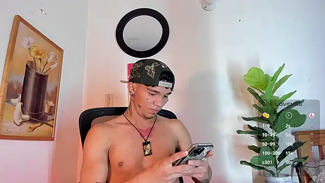 CRAZY-BOY99 现场XXX聊天