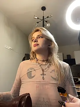 DriveThruCiri Webcam Show