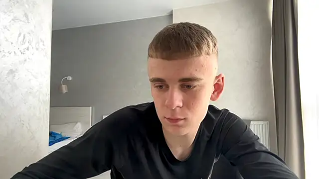 SoloFury 网络视讯表演