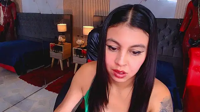 ZafiraVelvet Show in webcam