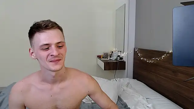 Show modela NikiKerryCum na web-kameri